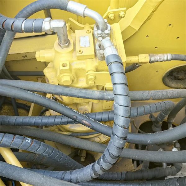 Secondhand Japan Komatsu PC220 Excavator 22000 KG Machine Weight 4218 Working Hours