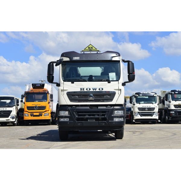 8X4 6X4 Oil Tank Trucks Essential For Fuel Oil Delivery Truck New Chemical Tank Truck