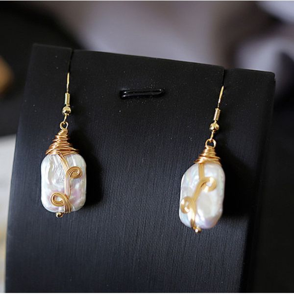 Fashion Freshwater Baroque Pearl Necklace For Women Baroque Pearl Metal Charm Pendants Choker Neaclace Jewerly Set