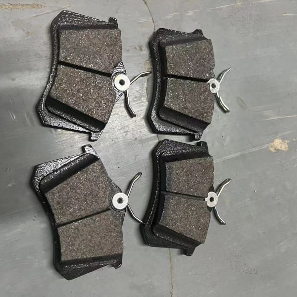MG SAIC Rear Brake Pads for ROEWE 350 RX3 RX5 MG ZS 10347032 and Fast Delivery