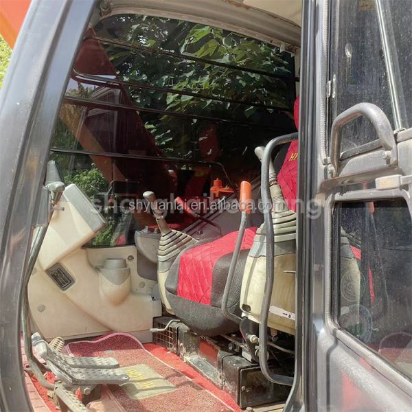 Original Color And Original Hydraulic Valve Hitachi Excavators