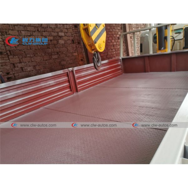 5 Meters Cargo Box Kama 5T Telescopic Crane Truck