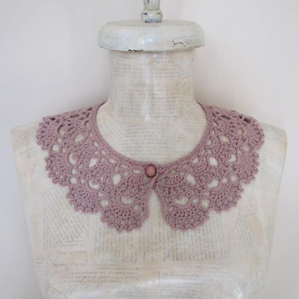 Y-F Custom Crochet Necklace 100% Cotton Lace Neckpiece in Vintage Retro Style Eco-Friendly Collar Gift