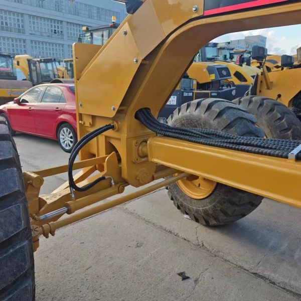 CAT 140H Used Road Grader For Road And Airport Ground Leveling Operations