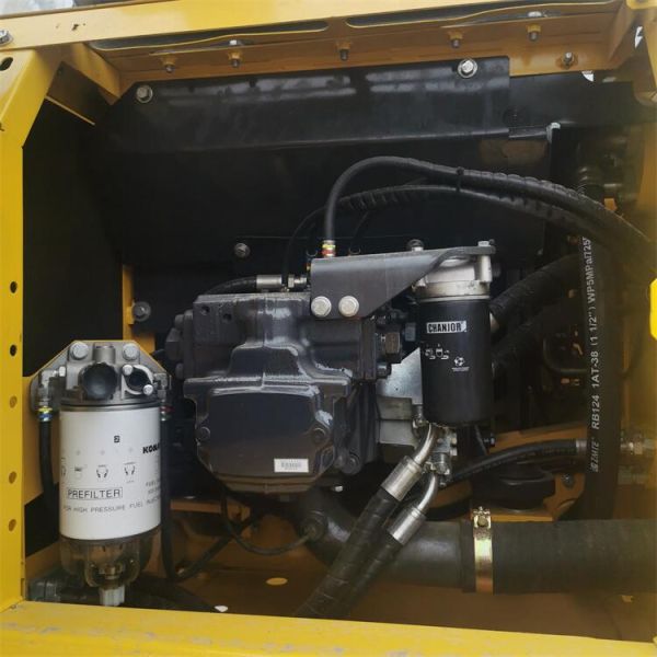 22000 KG Machine Weight Original Japan Used Komatsu PC220-8 Excavator with Less Hours