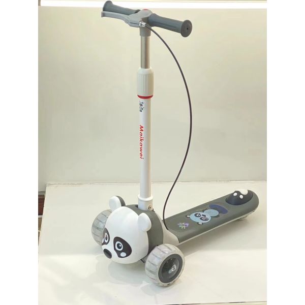 Lightweight Toddler Kids 3 Wheel Scooter With Led Light Eco Friendly