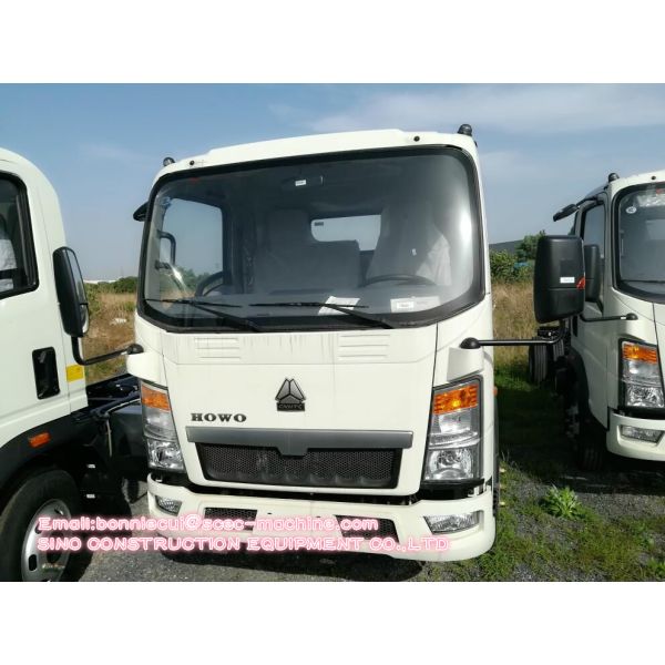 6 Wheels Light Duty Commercial Trucks 4T Euro 2 Light Cargo Truck Chassis