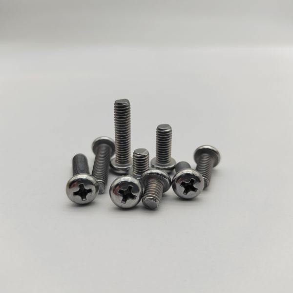 304 Stainless Steel Phillips Pan Head Machine Screws A2-70 DIN 7985