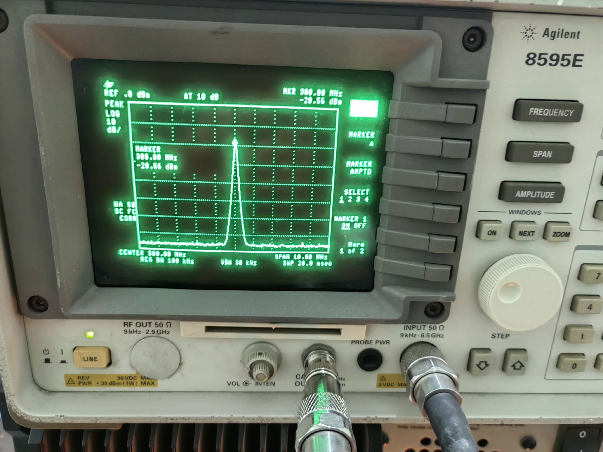 HP Agilent 8595E 6.5 GHz RF Portable Spectrum Analyzer 16.4 kg Weight