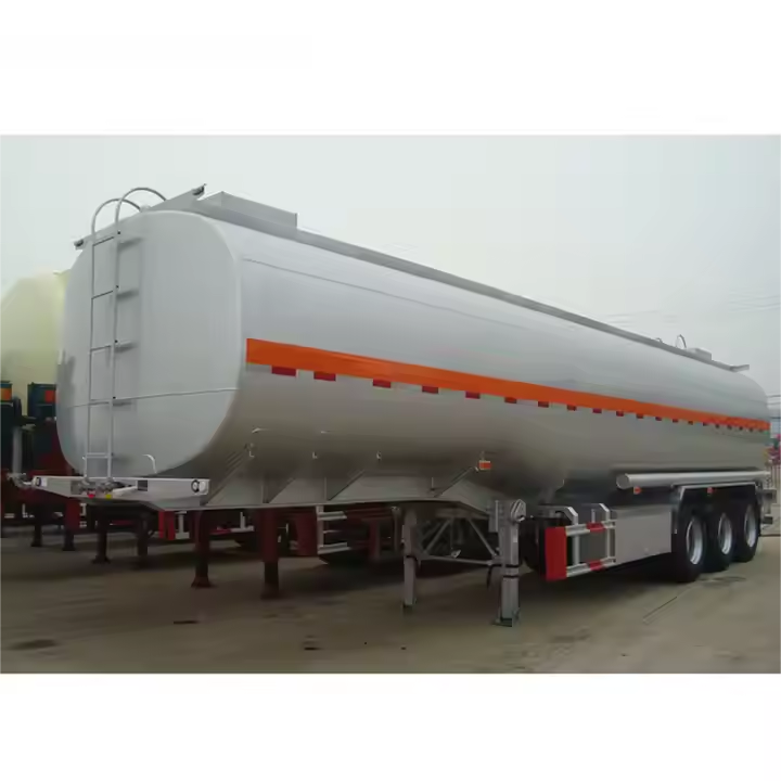 CIMC 30408 Stainless Steel 4 Warehouse 28 Cubic Meters Liquid Tank Trucks