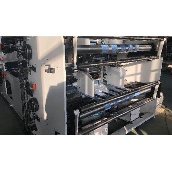 1600*1100mm Flute Laminating Machine , 5000Pcs/H 5 Ply Flute Laminator